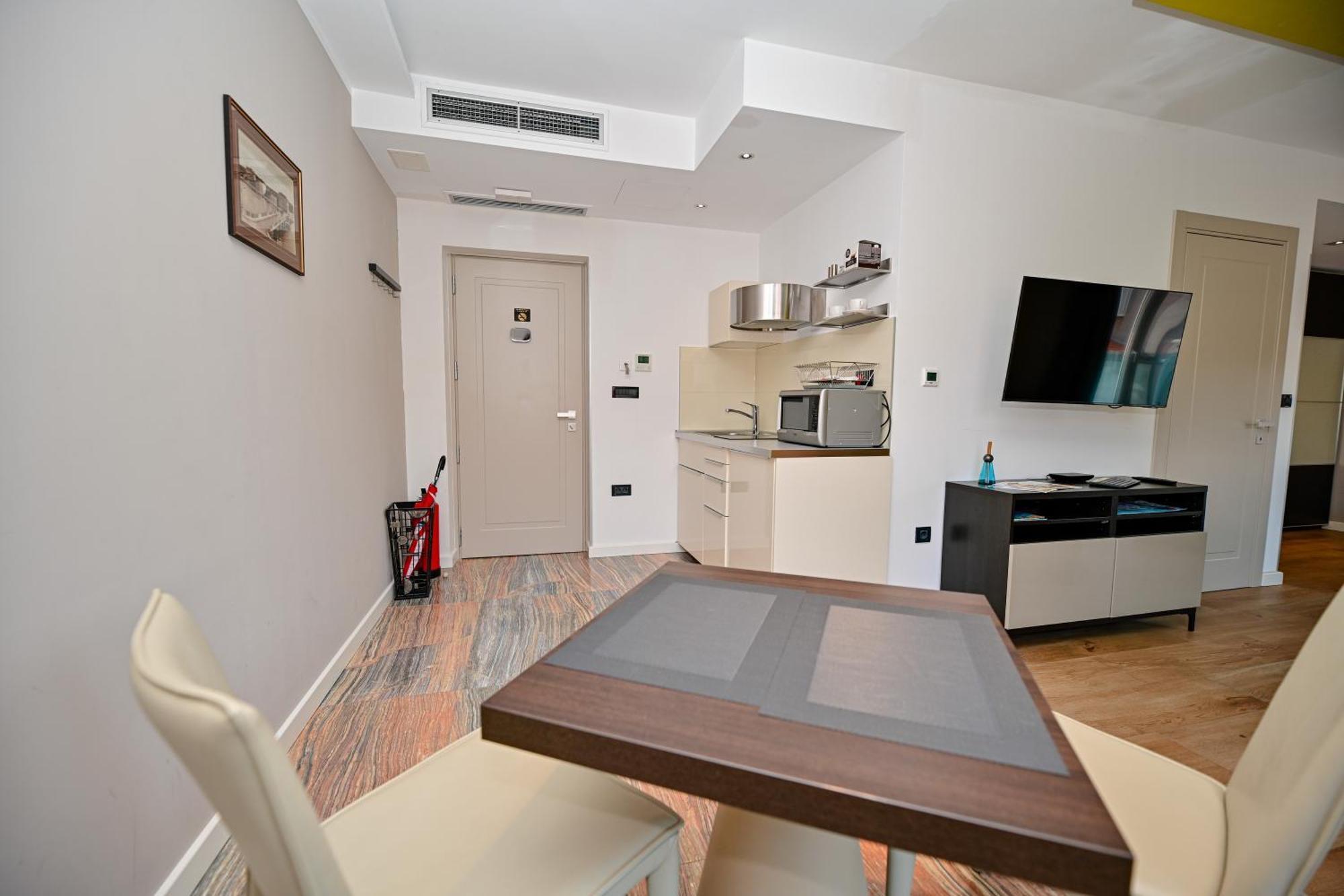 Dantes Apartament *
